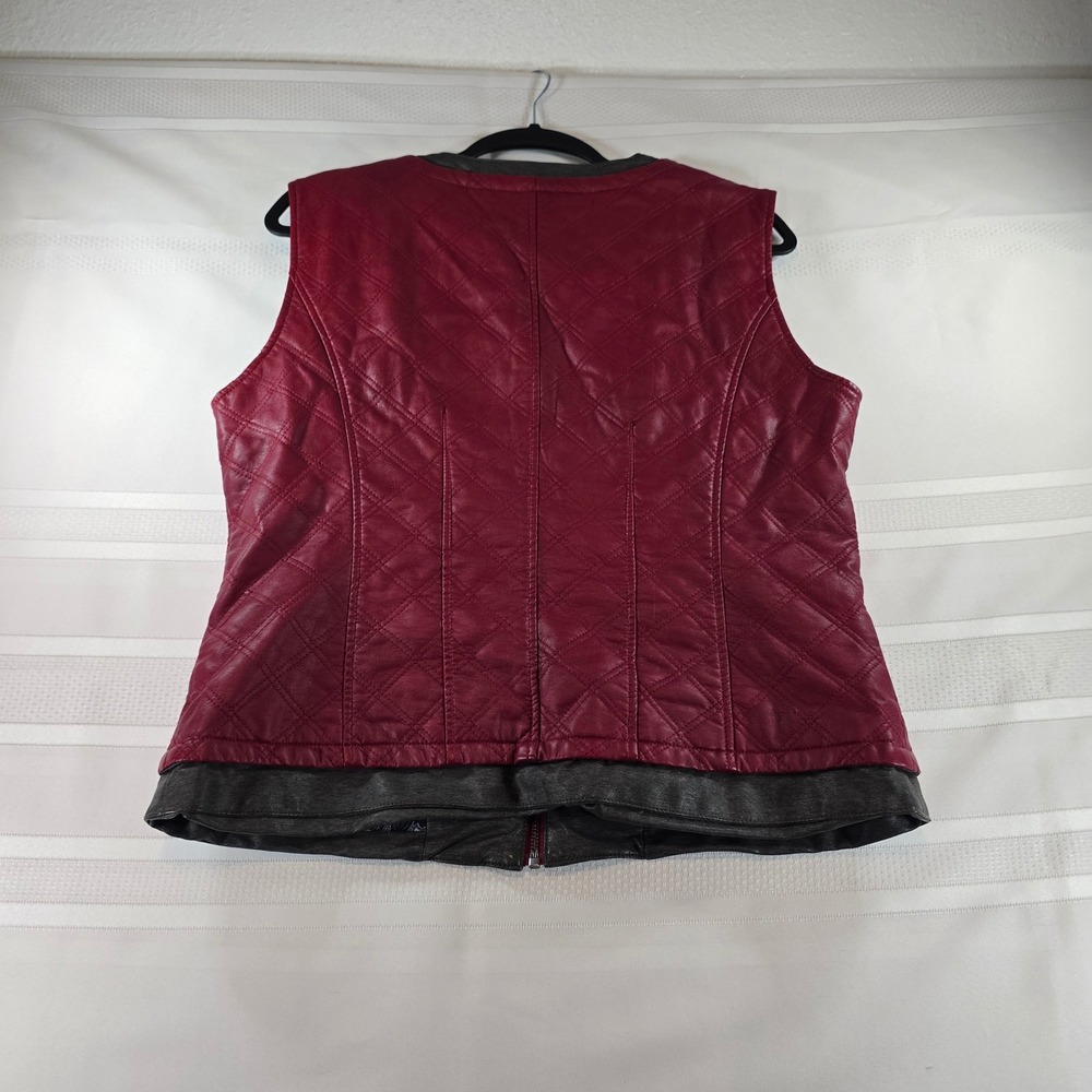 Montanaco Quilted Faux Leather Vest - Picture 8 of 8
